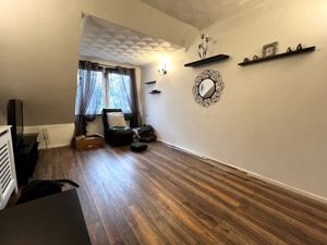 Living Room- click for photo gallery